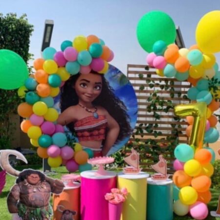 Muana Candy Table